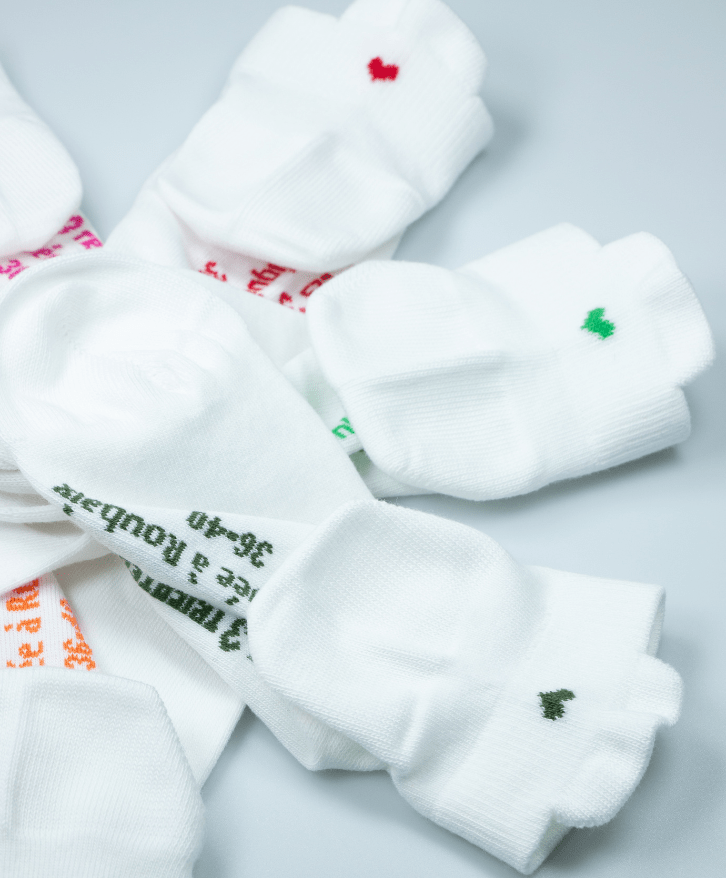 Socquettes languettes cœur -