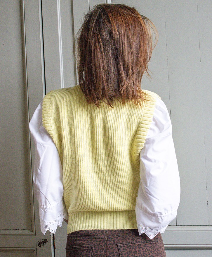 Pull sans manches jaune pâle