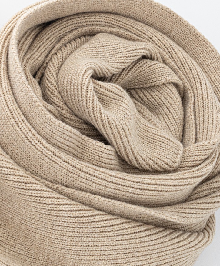 Echarpe beige en laine mérinos -