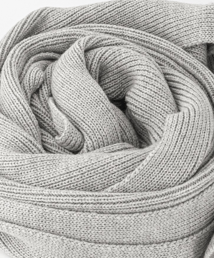 Echarpe gris chiné en laine mérinos -