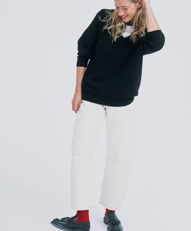 Pull col V femme en laine mérinos - Noir